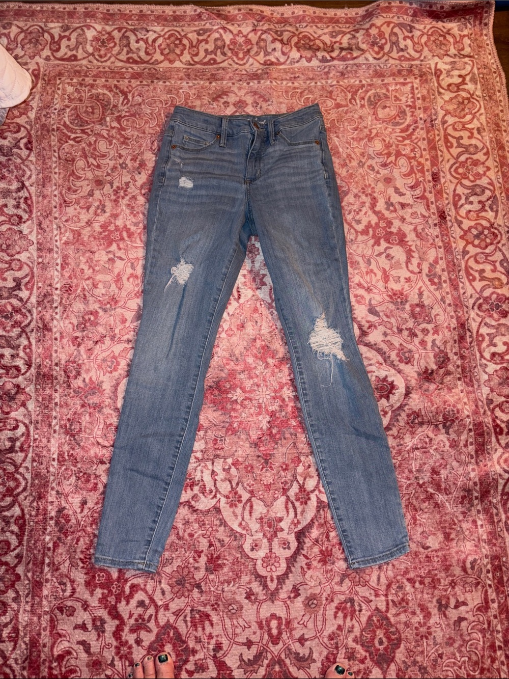Universal Thread Distressed Light Blue Skinny Jeans